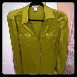 Cache 93%Silk 5% Spandex blouse.